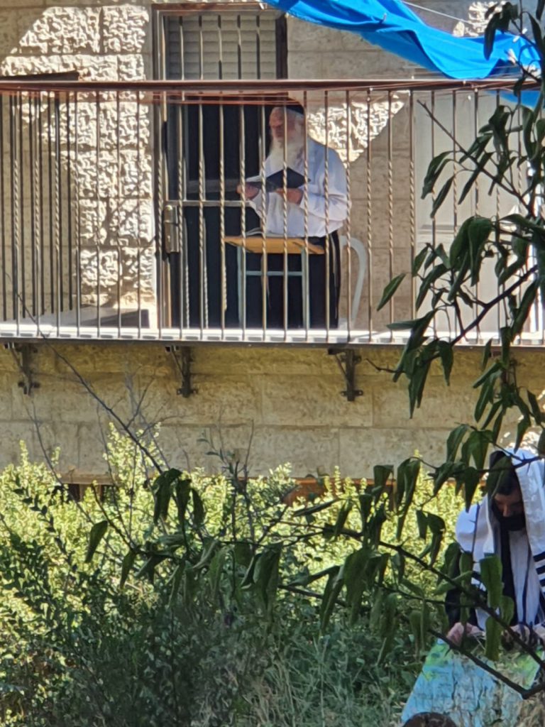 צפו בתיעוד: הדאצ'ה של ר"י תפרח הגר"י פרידמן