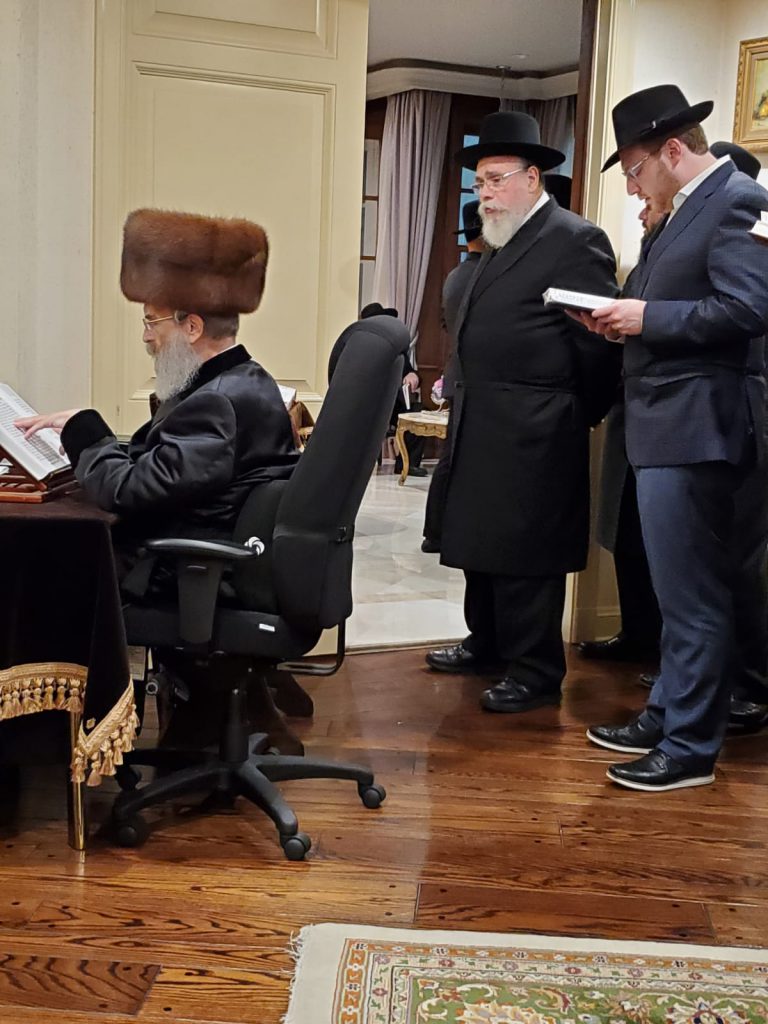 מראות חייו ותולדותיו של כ"ק האדמו"ר מסאדיגורה זצ"ל שהסתלק הלילה מראות חייו ותולדותיו של כ"ק האדמו"ר מסאדיגורה זצ"ל שהסתלק הלילה