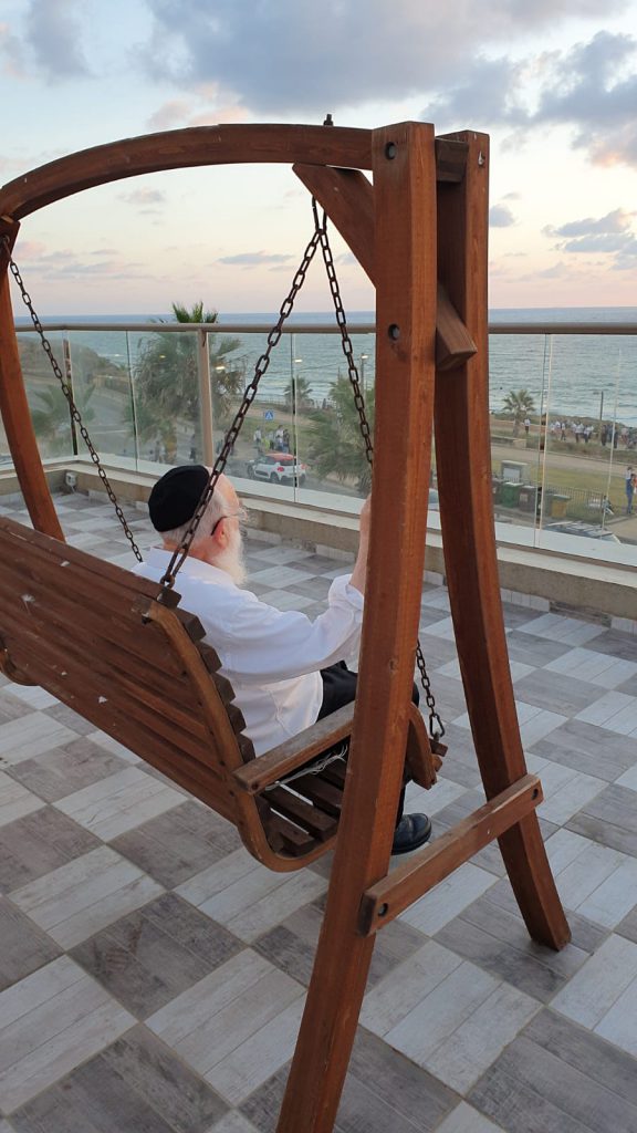 תיעוד: הדאצ'ה של הגאון רבי בנימין אלישיב בנתניה