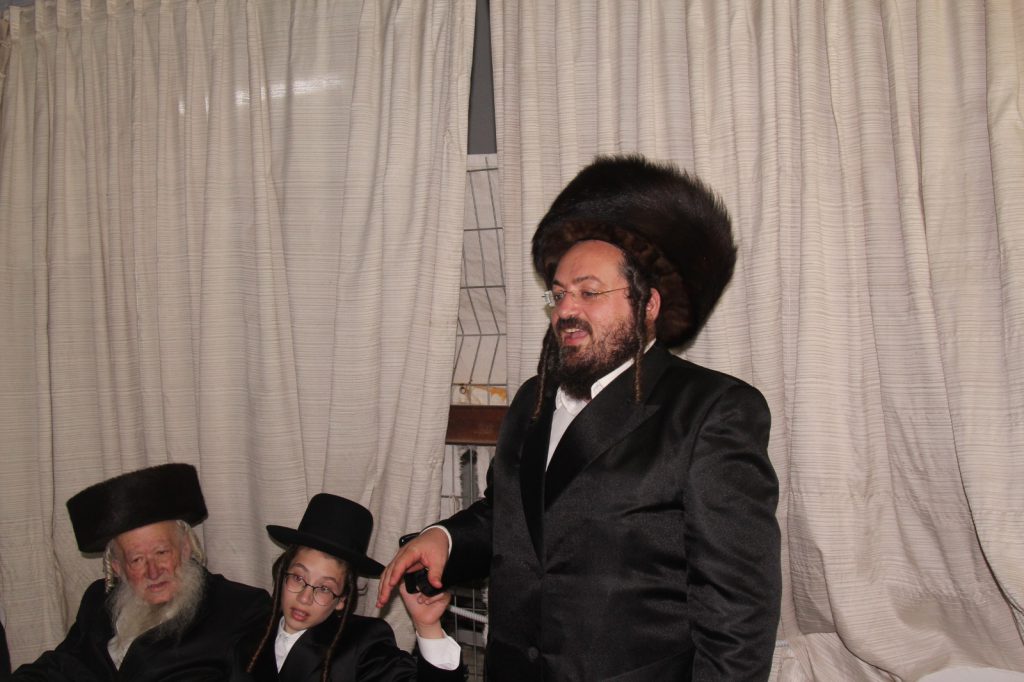 במרחב הפתוח: עורך דין נתן רוזנבלט סיים מסכת בבר מצוה לבנו