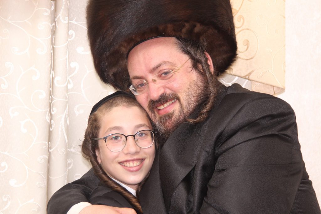 במרחב הפתוח: עורך דין נתן רוזנבלט סיים מסכת בבר מצוה לבנו