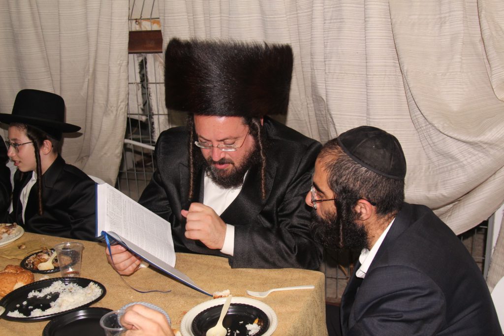 במרחב הפתוח: עורך דין נתן רוזנבלט סיים מסכת בבר מצוה לבנו