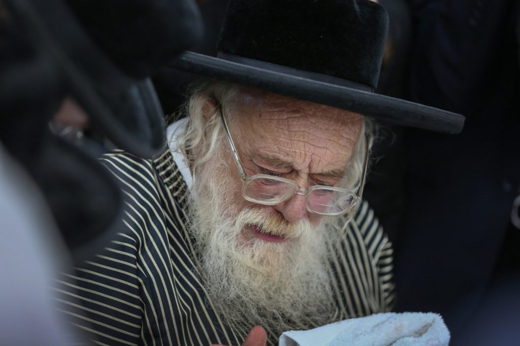 האדמו"ר מתולדות אהרן בברית קודש בציונו של רשב"י