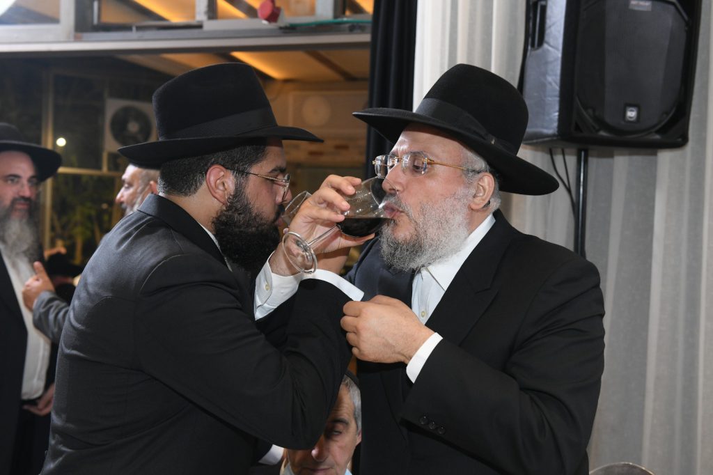 תיעוד: רבי עודד אדרי, משב"ק האדמו"ר רבי ברוך אבוחצירא השיא את בנו