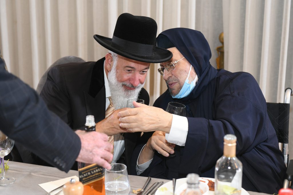 תיעוד: רבי עודד אדרי, משב"ק האדמו"ר רבי ברוך אבוחצירא השיא את בנו