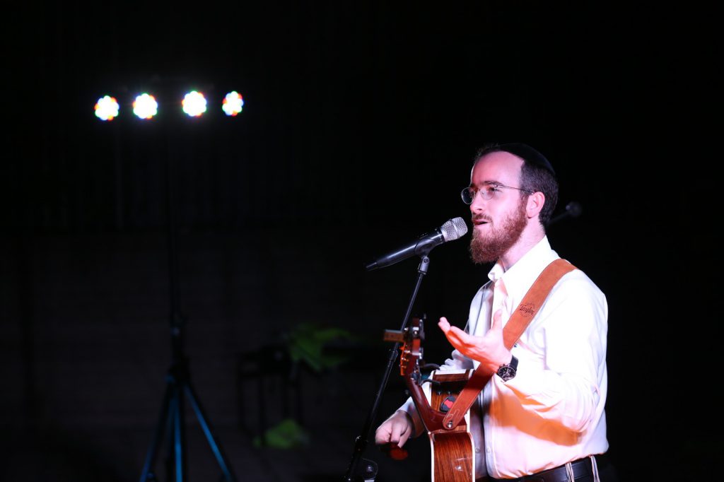 תיעוד: סיום ישיבות בין הזמנים בעיר צפת וחלוקת מלגות