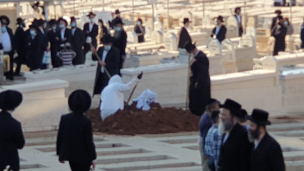 צפו: הלווית ראש ישיבת טעלז הגאון רבי חיים דב קעלר זצ"ל משיקגו לבני ברק