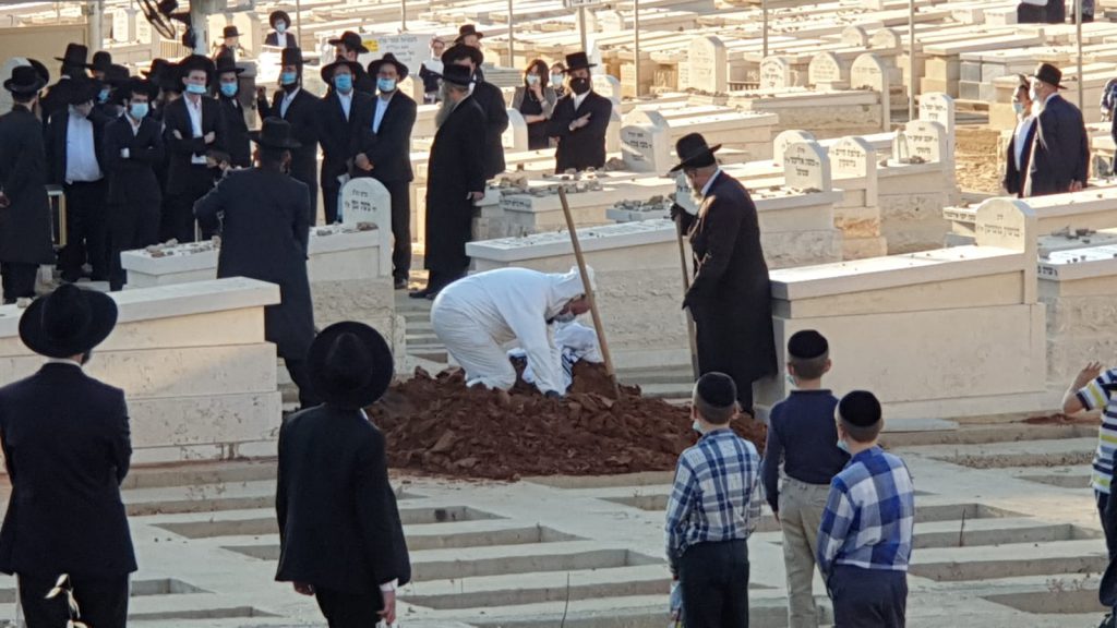 צפו: הלווית ראש ישיבת טעלז הגאון רבי חיים דב קעלר זצ"ל משיקגו לבני ברק