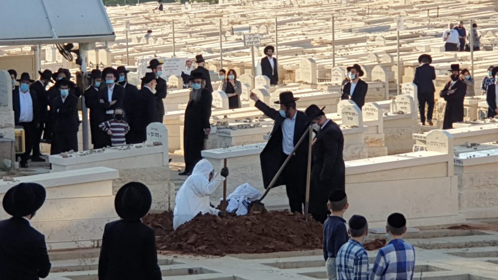 צפו: הלווית ראש ישיבת טעלז הגאון רבי חיים דב קעלר זצ"ל משיקגו לבני ברק