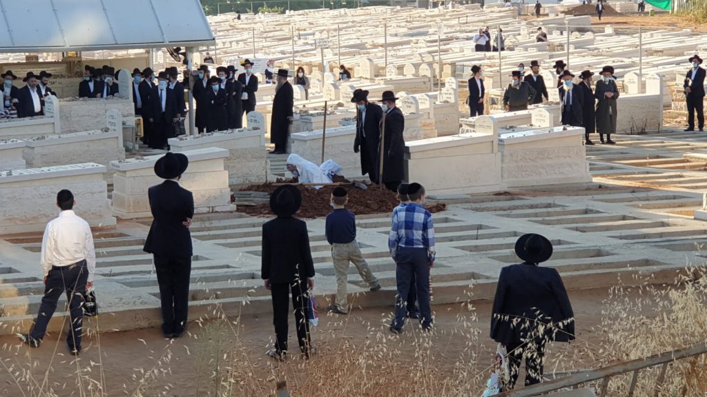 צפו: הלווית ראש ישיבת טעלז הגאון רבי חיים דב קעלר זצ"ל משיקגו לבני ברק