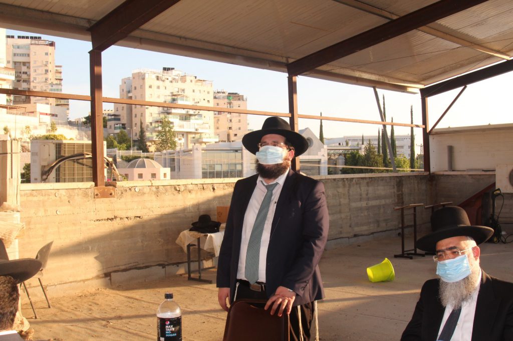 תיעוד: סיום מסכת נדה במרחב הפתוח בעיר מודיעין עילית