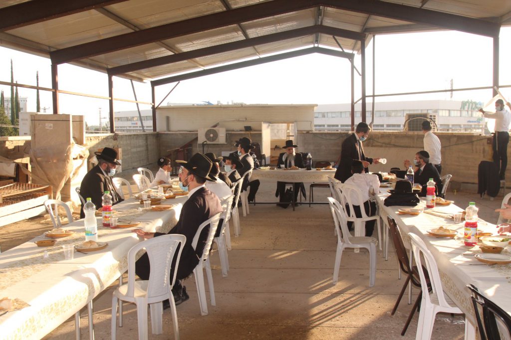 תיעוד: סיום מסכת נדה במרחב הפתוח בעיר מודיעין עילית