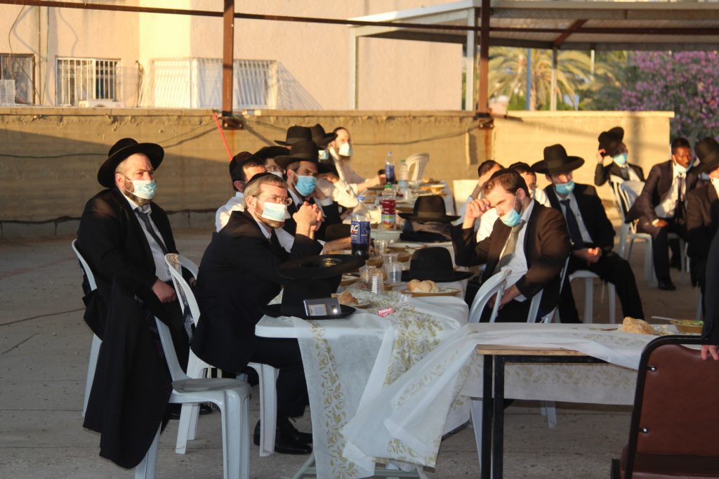 תיעוד: סיום מסכת נדה במרחב הפתוח בעיר מודיעין עילית