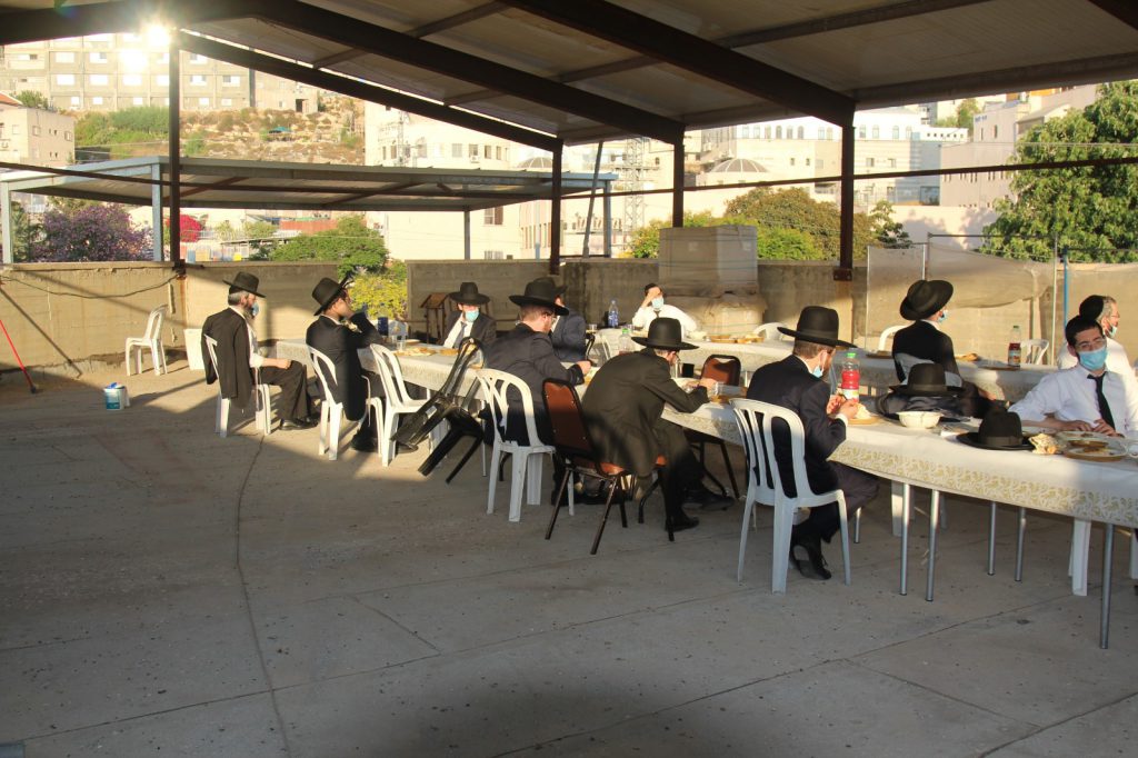 תיעוד: סיום מסכת נדה במרחב הפתוח בעיר מודיעין עילית