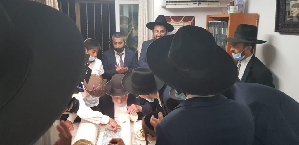 תיעוד: הכנסת ספר תורה לבית המדרש 'זכות אבות' ברוממה