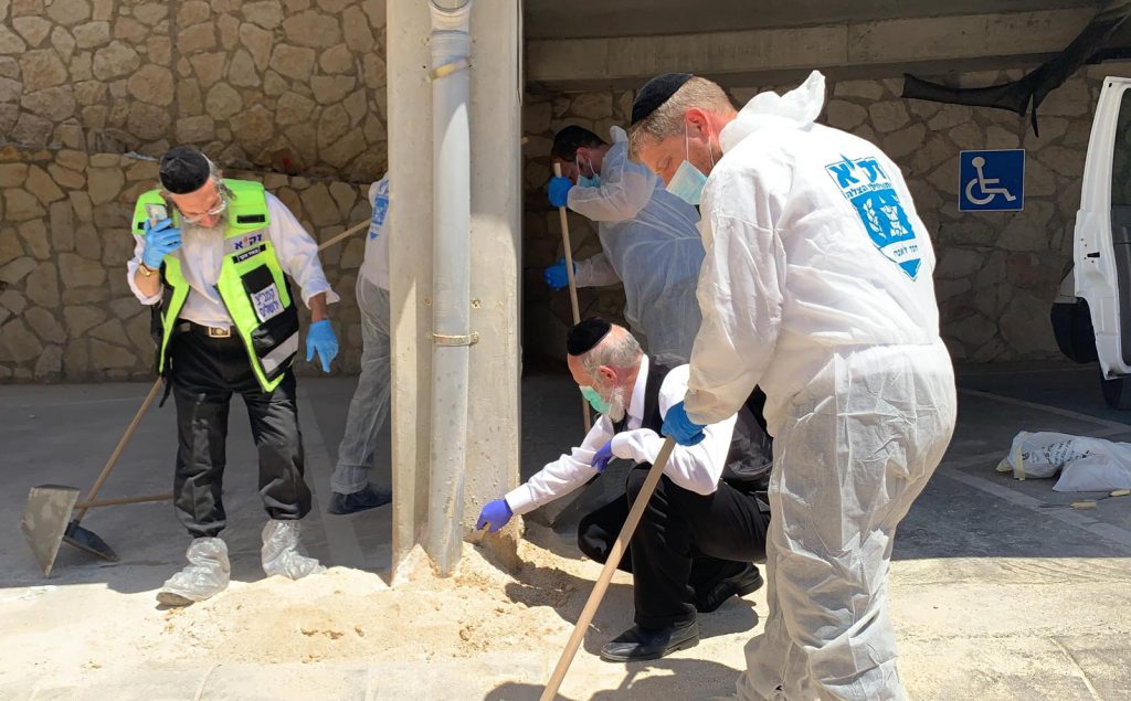 הסערה בעקבות התיעוד ב'המחדש': בזק"א אספו את הדליפה מהקברים
