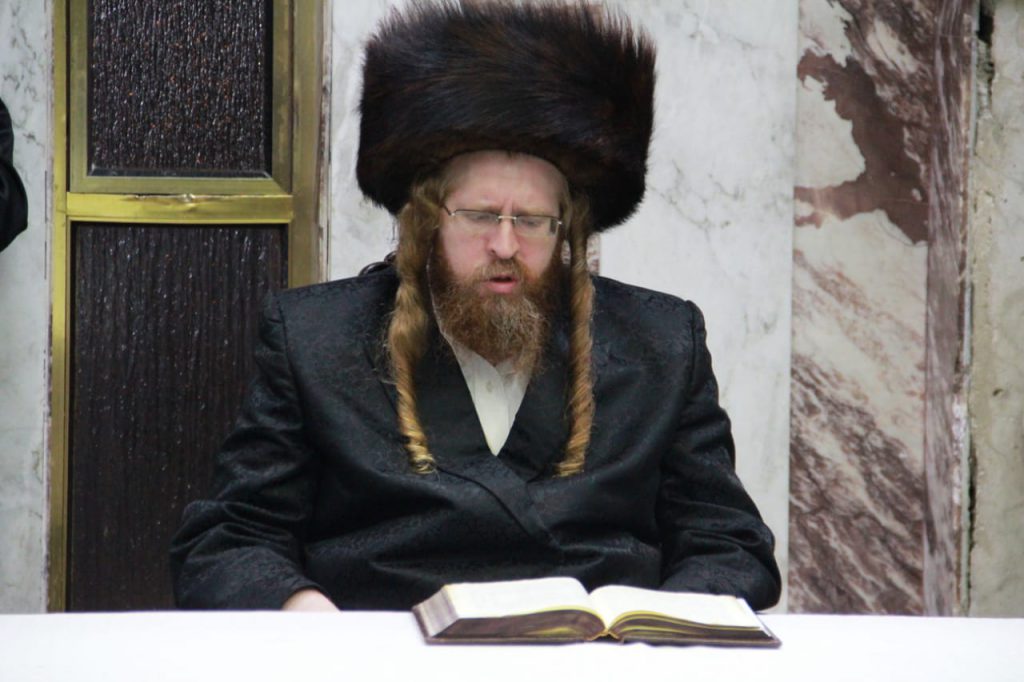 תיעוד: השבת הראשונה בראשות ה'ממשיך' בשומרי אמונים