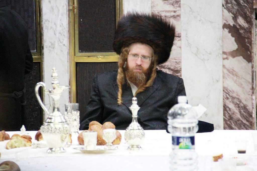 תיעוד: השבת הראשונה בראשות ה'ממשיך' בשומרי אמונים