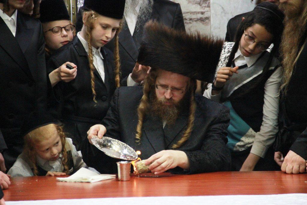 תיעוד: השבת הראשונה בראשות ה'ממשיך' בשומרי אמונים