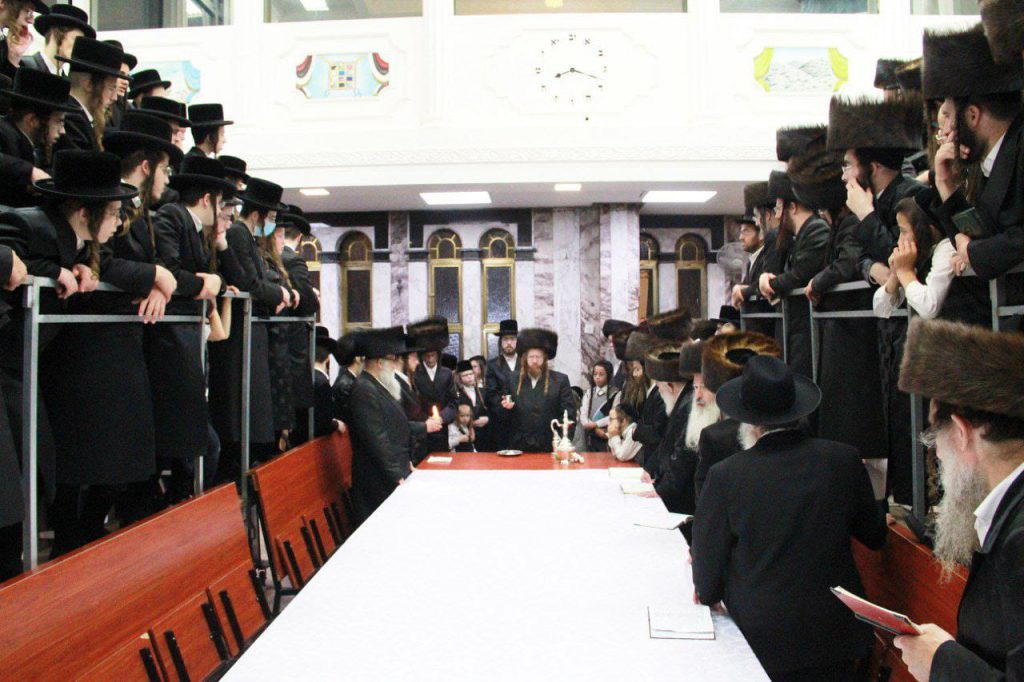 תיעוד: השבת הראשונה בראשות ה'ממשיך' בשומרי אמונים