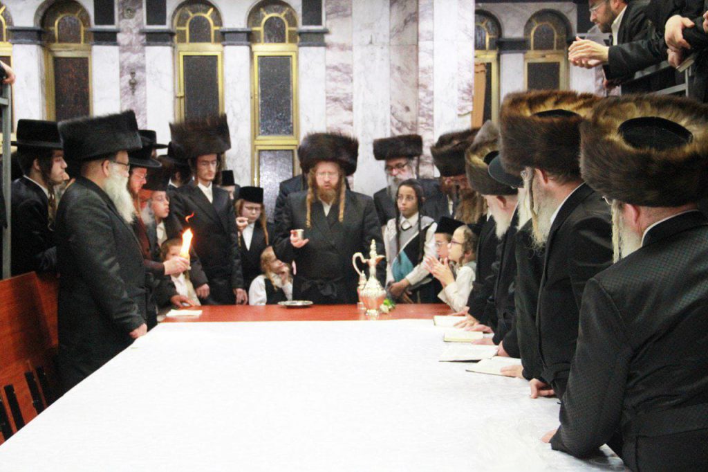 תיעוד: השבת הראשונה בראשות ה'ממשיך' בשומרי אמונים