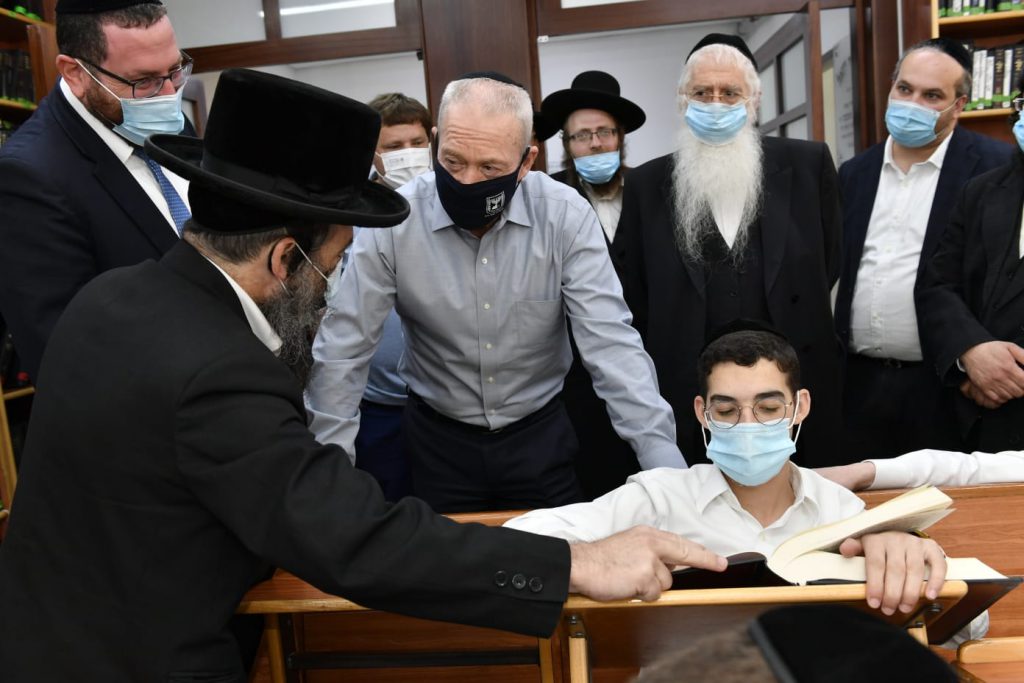 שר החינוך גלנט וסגן השר פרוש פתחו את שנת הלימודים במגזר החרדי
