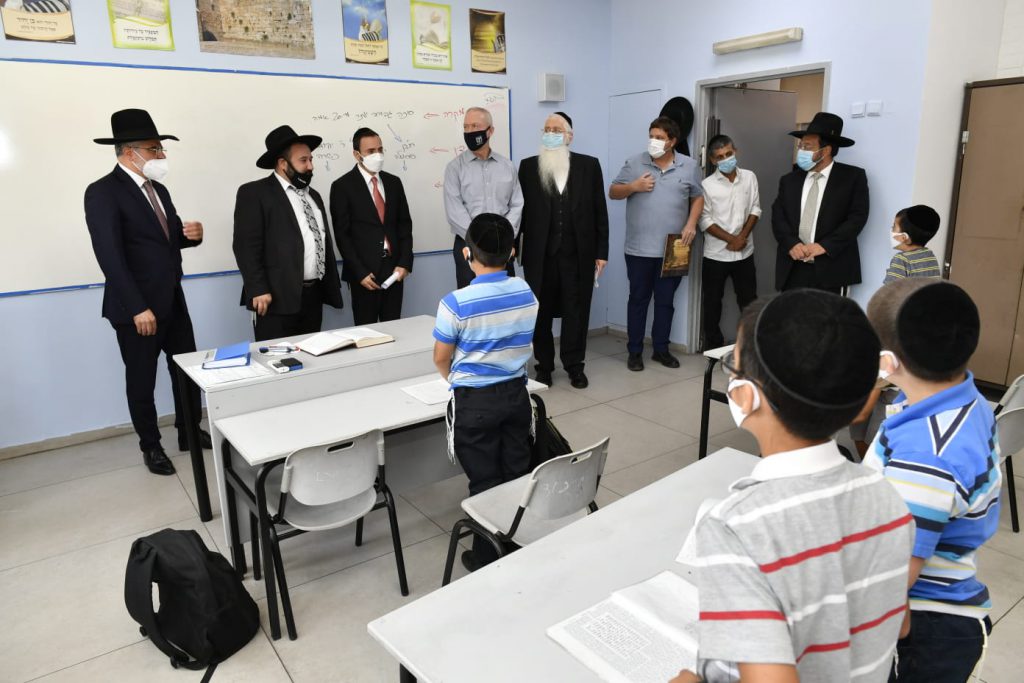 שר החינוך גלנט וסגן השר פרוש פתחו את שנת הלימודים במגזר החרדי