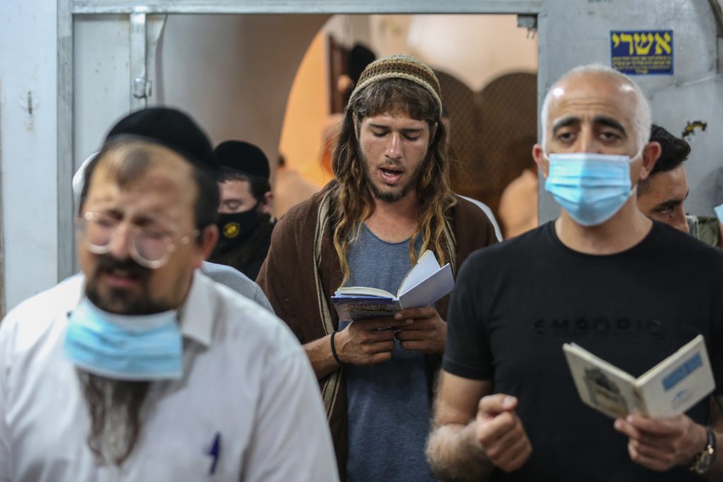 תיעוד: סליחות ראשונות בציון הרשב"י במירון