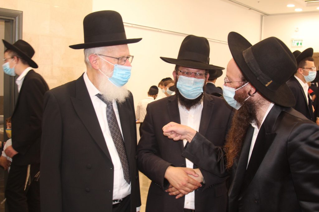 הכנסת ספר תורה וחנוכת הבית בקהילת קצות החושן במודיעין עילית הכנסת ספר תורה וחנוכת הבית בקהילת קצות החושן במודיעין עילית