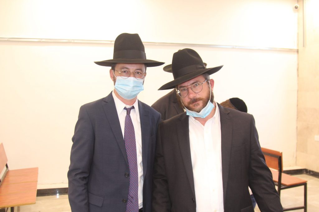 הכנסת ספר תורה וחנוכת הבית בקהילת קצות החושן במודיעין עילית הכנסת ספר תורה וחנוכת הבית בקהילת קצות החושן במודיעין עילית