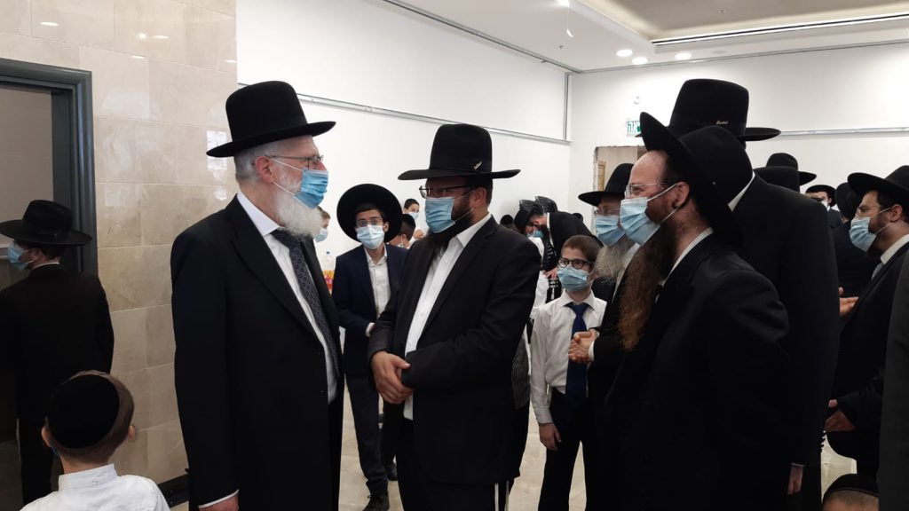 הכנסת ספר תורה וחנוכת הבית בקהילת קצות החושן במודיעין עילית הכנסת ספר תורה וחנוכת הבית בקהילת קצות החושן במודיעין עילית