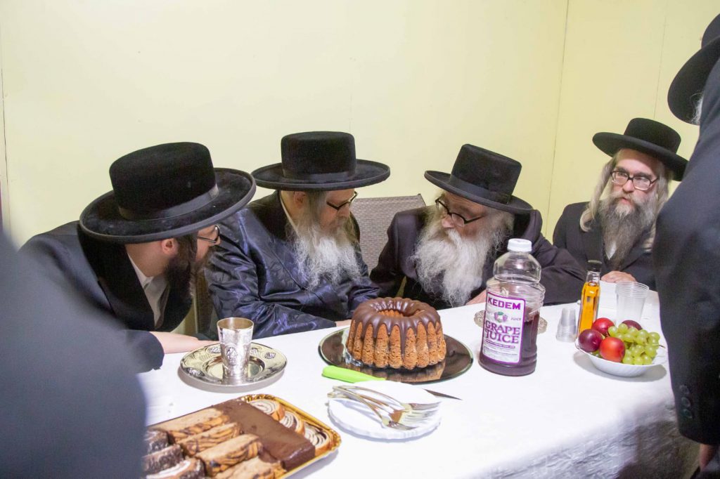 רחוק ממגבלות הקורונה: ביקור האדמו"ר מסאטמר במחנה הקיץ בפנסילבניה