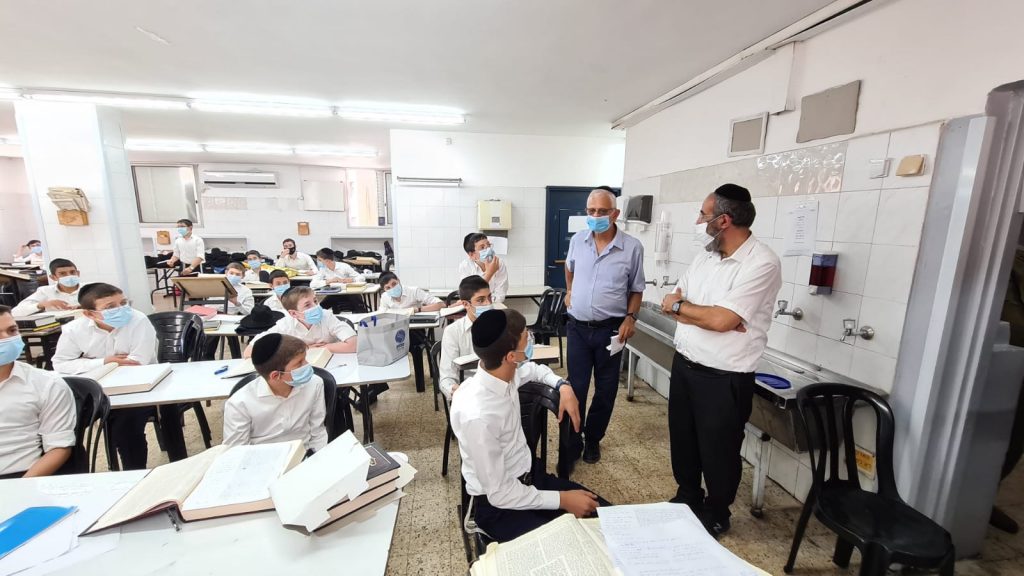 המאבק בקורונה: רוני גמזו ורוני נומה הגיעו לביקור בעיר התורה בני ברק