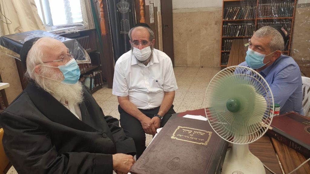 המאבק בקורונה: רוני גמזו ורוני נומה הגיעו לביקור בעיר התורה בני ברק