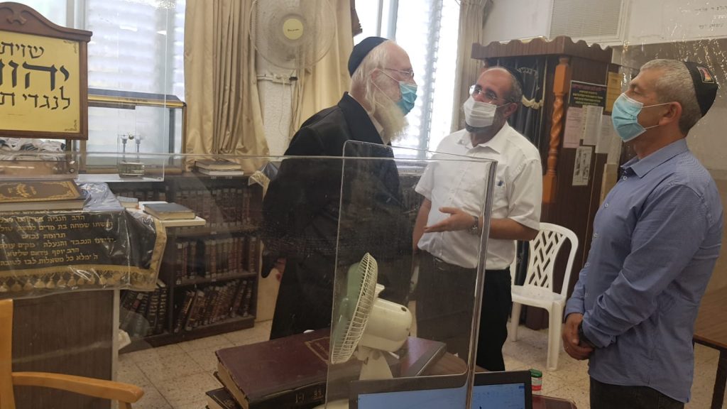 המאבק בקורונה: רוני גמזו ורוני נומה הגיעו לביקור בעיר התורה בני ברק