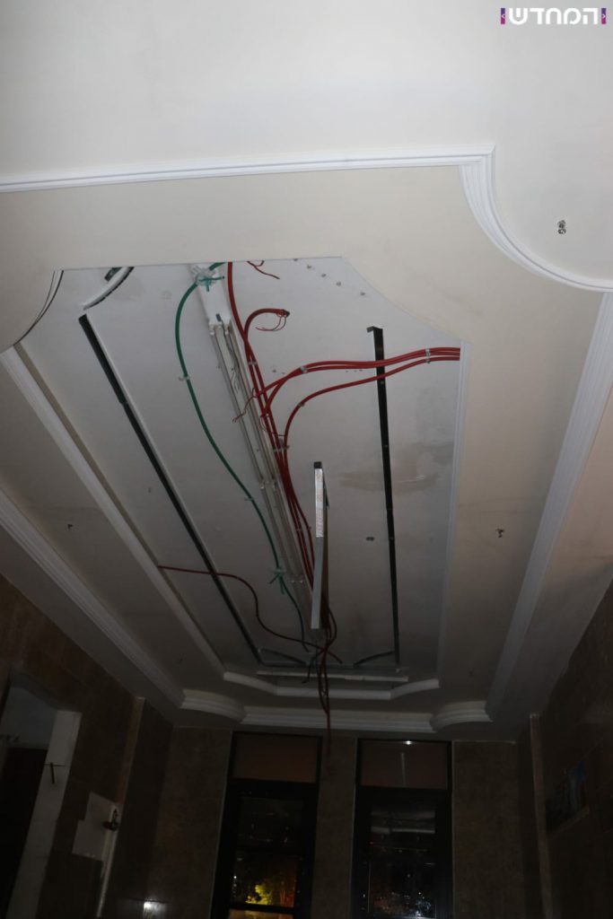 תיעוד: בית הכנסת של 'וויזשניץ -בית שמש' מוכן לקראת הימים הנוראים