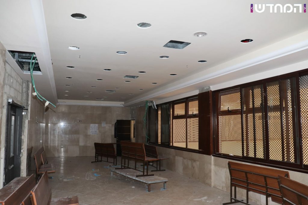 תיעוד: בית הכנסת של 'וויזשניץ -בית שמש' מוכן לקראת הימים הנוראים