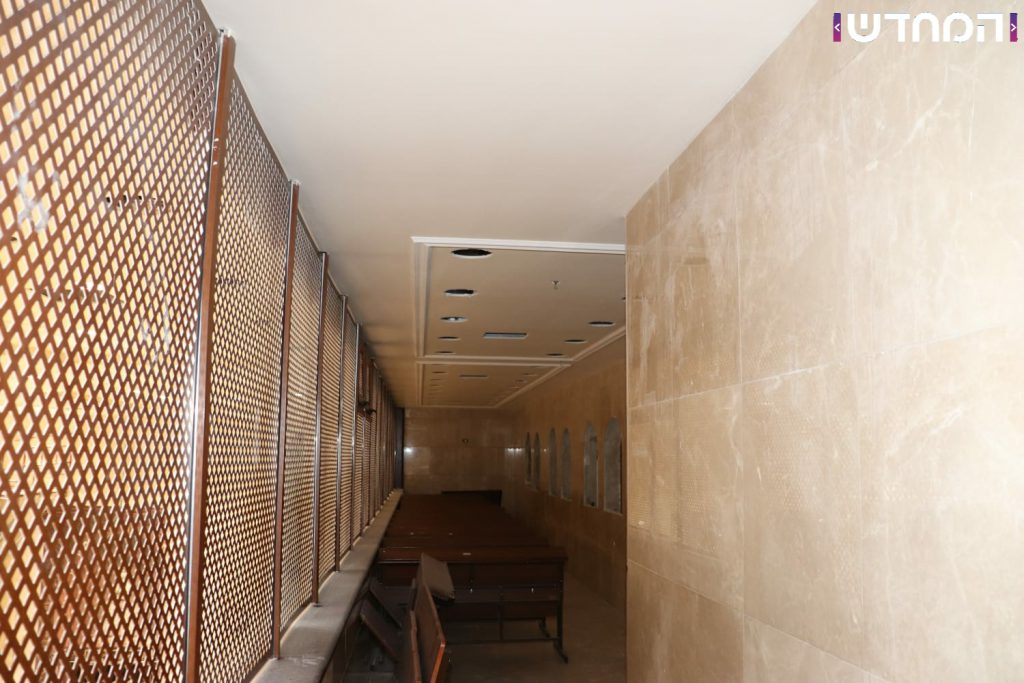 תיעוד: בית הכנסת של 'וויזשניץ -בית שמש' מוכן לקראת הימים הנוראים