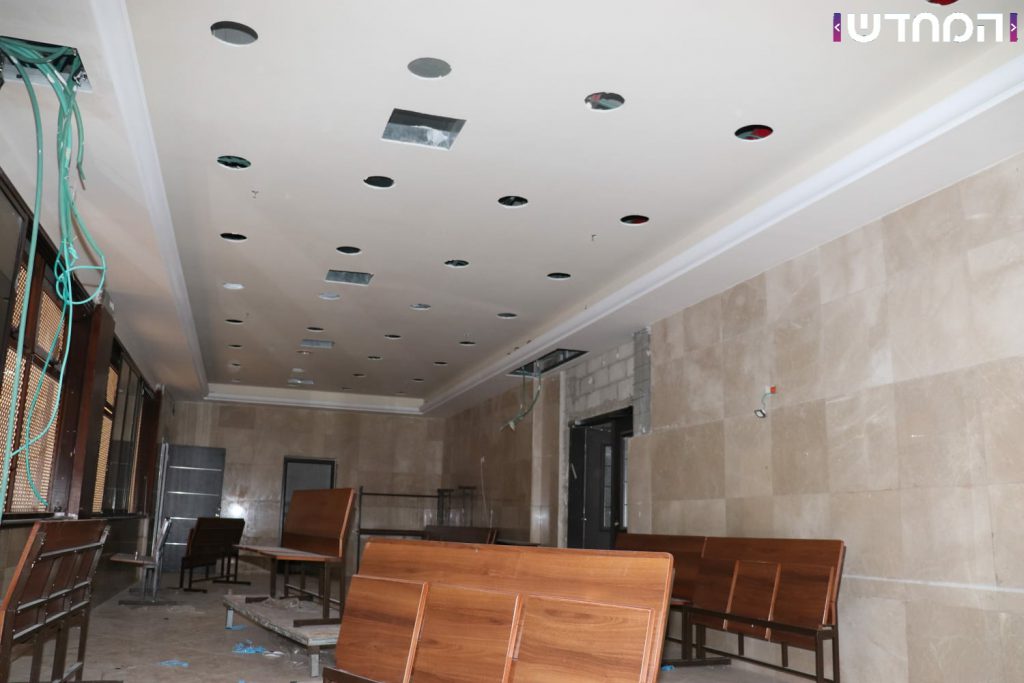 תיעוד: בית הכנסת של 'וויזשניץ -בית שמש' מוכן לקראת הימים הנוראים