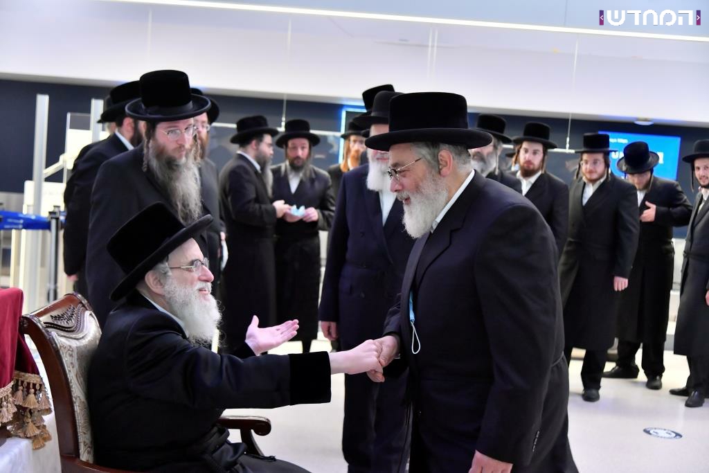 א גוט גבענטש יאהר: האדמו"ר מויז'ניץ נפרד מארצות הברית ושב לארץ • גלריה
