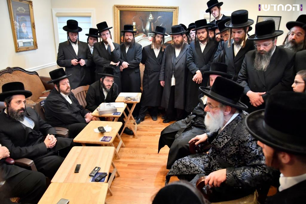 א גוט גבענטש יאהר: האדמו"ר מויז'ניץ נפרד מארצות הברית ושב לארץ • גלריה