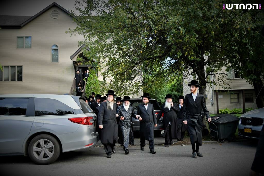 א גוט גבענטש יאהר: האדמו"ר מויז'ניץ נפרד מארצות הברית ושב לארץ • גלריה