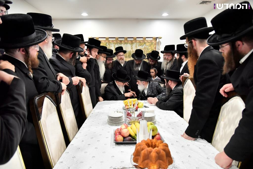 א גוט גבענטש יאהר: האדמו"ר מויז'ניץ נפרד מארצות הברית ושב לארץ • גלריה