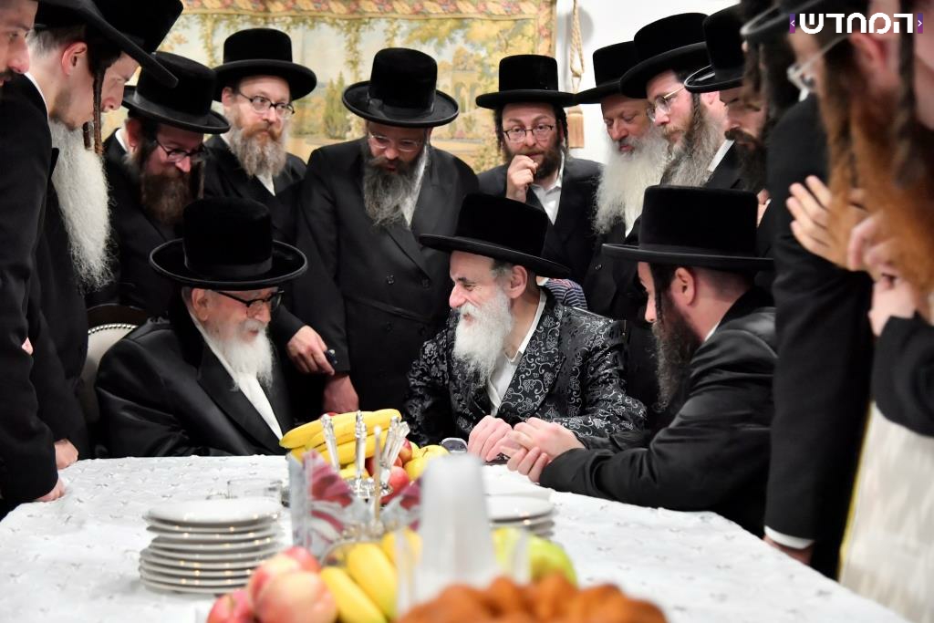 א גוט גבענטש יאהר: האדמו"ר מויז'ניץ נפרד מארצות הברית ושב לארץ • גלריה