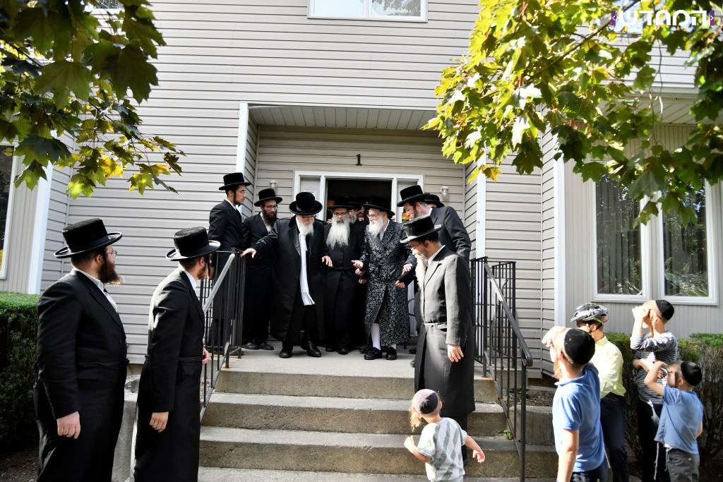 א גוט גבענטש יאהר: האדמו"ר מויז'ניץ נפרד מארצות הברית ושב לארץ • גלריה