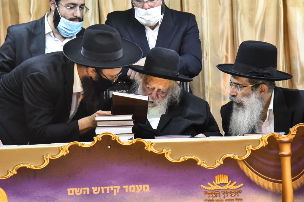 מעמד סיום מסכת כלאים ע"י ילדי ארגון זכרון חנה במעונו של מרן שר התורה