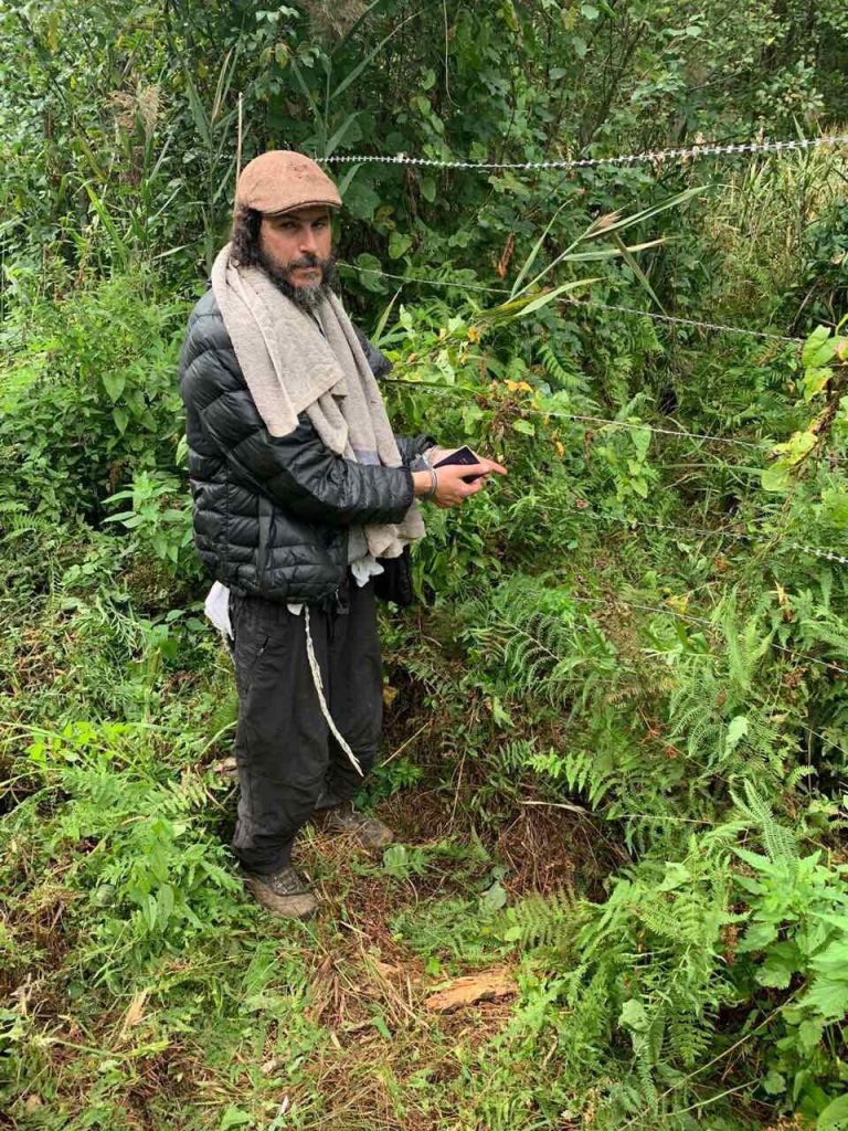 חסידי ברסלב מאשימים את משרד הפנים האוקראיני באנטישמיות: חסיד שטבל נעצר