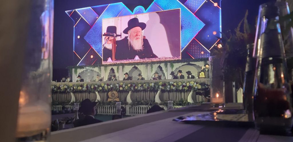 תיעוד ראשון ונדיר: האדמו"ר מגור לצד חבר המועצת והראש"ל; במבחן פומבי