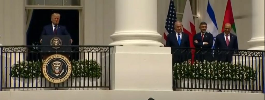 חותמים על הסכם השלום: טראמפ "לביבי נמאס ממלחמות" • כעת בבית הלבן