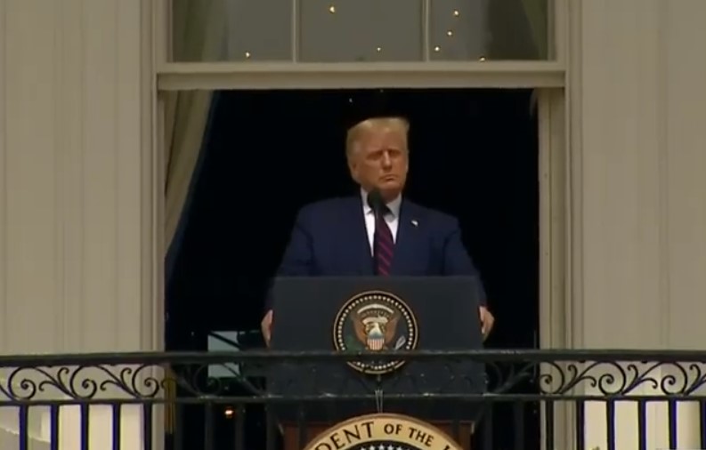 העונש על אי עטיית מסכה: לחפור קברים למתים מקורונה • הכותרות שהעסיקו את העולם